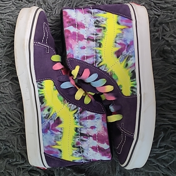 Shoes - Picture 4 of 4